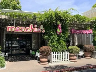Photo of Menchies restaurant in Belmont — photo 2