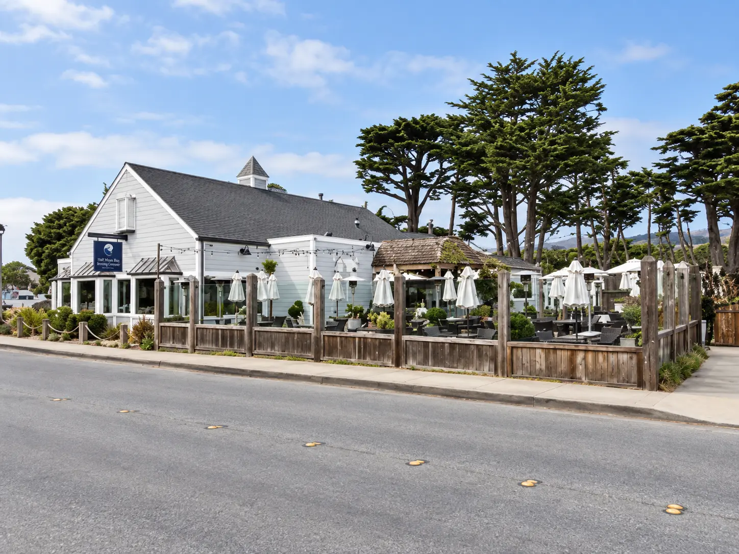 Photo of Half Moon Bay Brewing Company restaurant in Half Moon Bay
