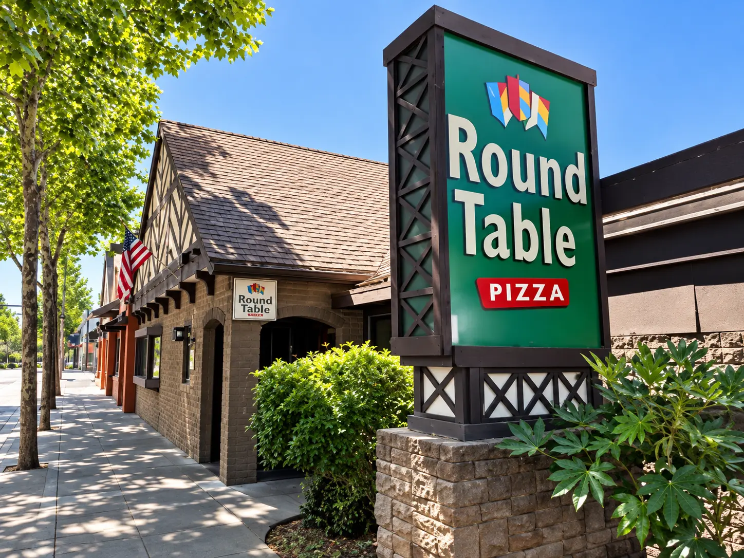 Photo of Round Table Pizza restaurant in Menlo Park
