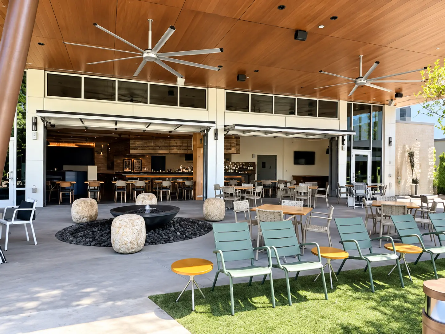 Photo of Roger Bar and Restaurant restaurant in Mountain View