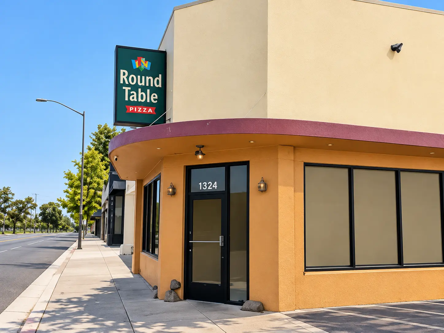Photo of Round Table Pizza restaurant in San Carlos